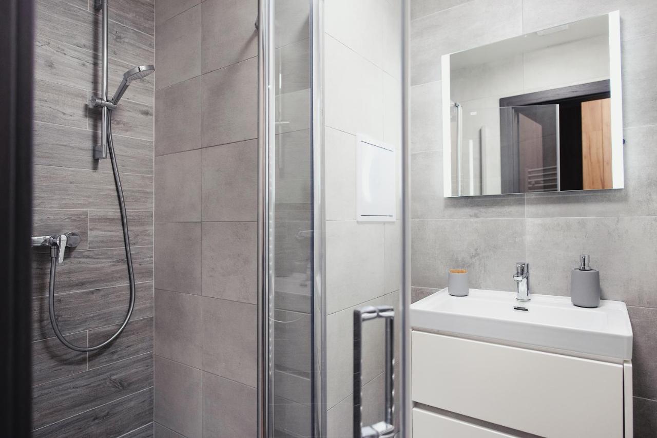 דמנובסקה דולינה Apartmany Stiavnica & Durkova - Galeria Apartments Jasna Lucky מראה חיצוני תמונה