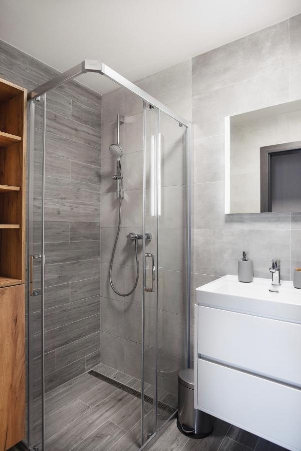 דמנובסקה דולינה Apartmany Stiavnica & Durkova - Galeria Apartments Jasna Lucky מראה חיצוני תמונה